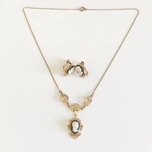 Vintage Van Dell Yellow Gold Filled Onyx Cameo Screw Back Earrings Necklace Set